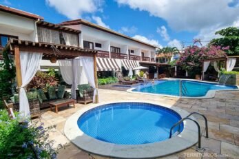 Pousada em Porto de Galinhas: piscinas, gazebo e jardim