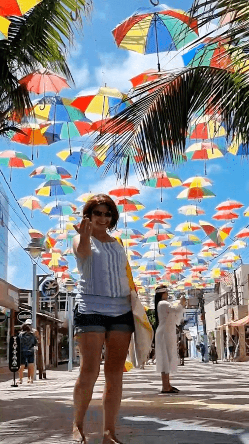 RobertaPortodeGalinhas-poster