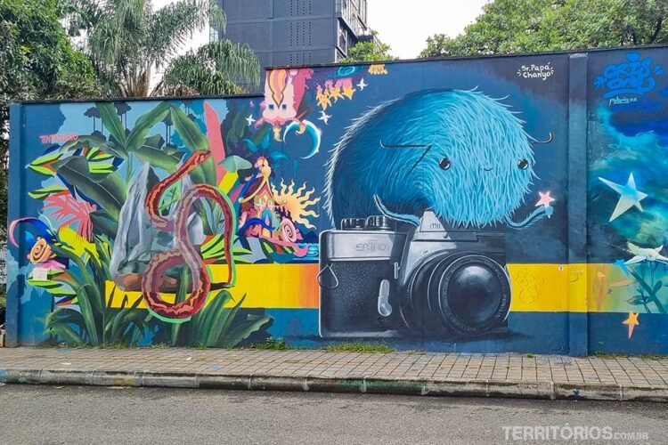 Grafite nos muros de Medellín