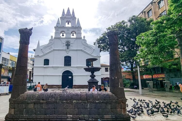 Paróquia da Vera Cruz, no centro de Medellín
