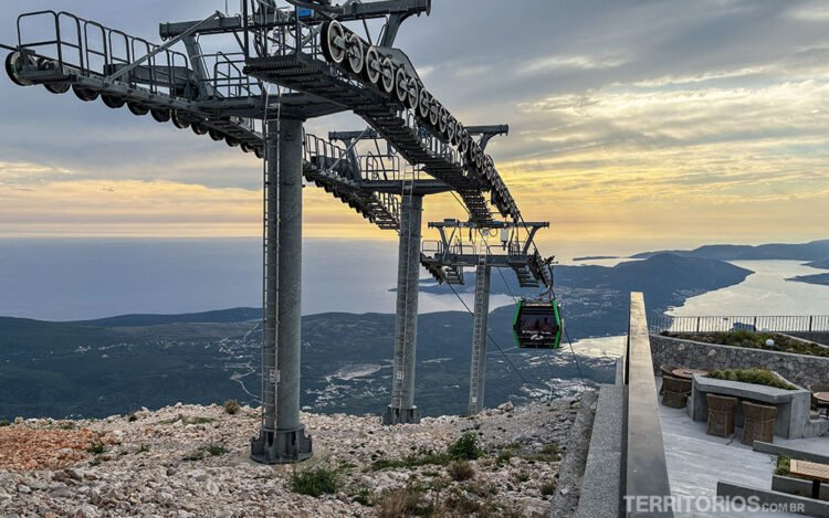Estação de teleférico no Parque Nacional Lovćen